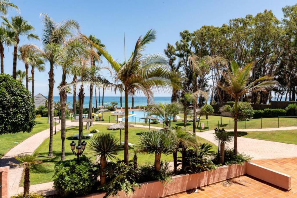 Ct 240 - Beachfront Apartment -Don Juan Manilva Dış mekan fotoğraf