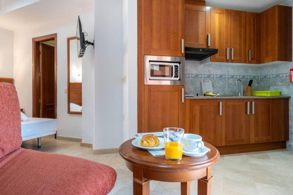 Ct 240 - Beachfront Apartment -Don Juan Manilva Dış mekan fotoğraf